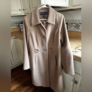 Covington Women's Classic Beige Trench Coat